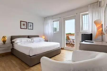 Le Di Andrea Piccolomini San Peter - Terrace Flat 아파트