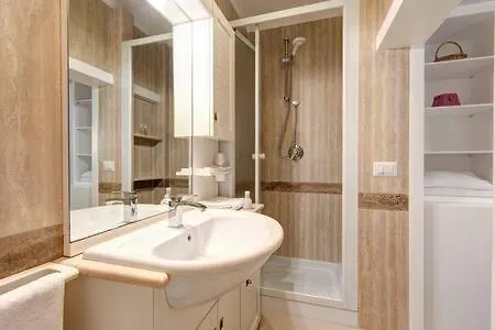 Apartment Le Di Andrea Piccolomini San Peter - Terrace Flat *